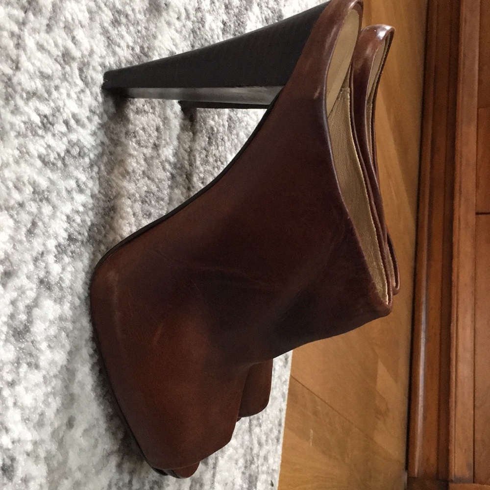 Stuart weitzman mules